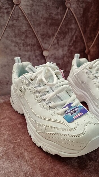 Hiç giyilmemiş etiketli skechers