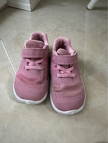 Nike spor ayakkabı
