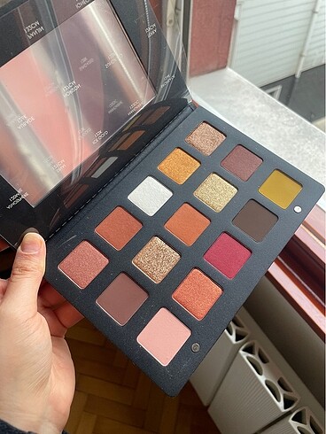  Beden Natasha Denona Sunset Palette