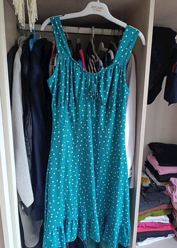 Puantiye Desenli Turkuaz Elbisesi - Görsel 4