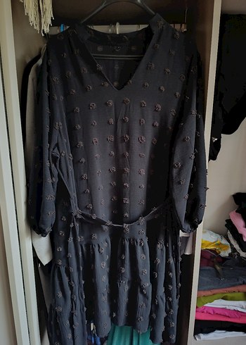 Siyah Nakışlı Midi Kadın Elbise - Görsel 2