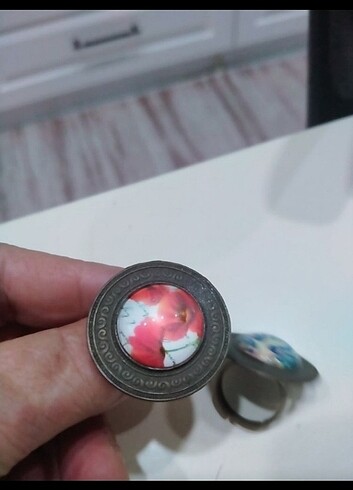 Tasarımcı İki adet yuzuk 