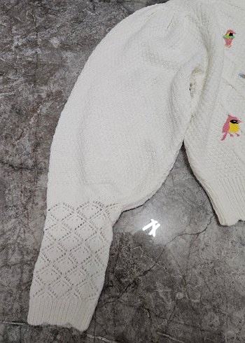 Nakışlı Beyaz Örgü Kadın Kazak - Görsel 5