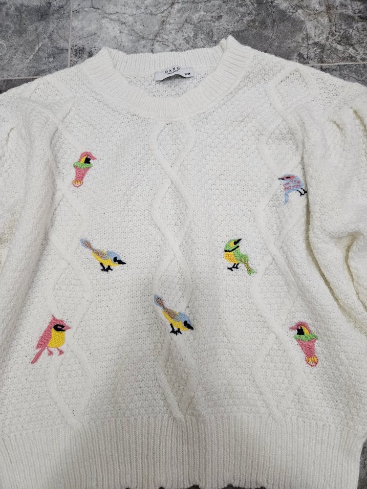 Nakışlı Beyaz Örgü Kadın Kazak - Görsel 2