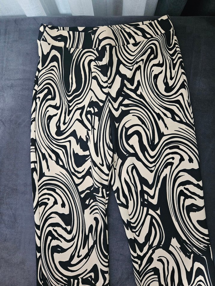 Zebra Desenli Kadın İspanyol Paça Pantolon - Görsel 3