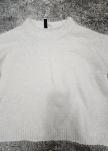 H&M Beyaz, kürklü, yuvarlak yaka kadın kazak - Görsel 2