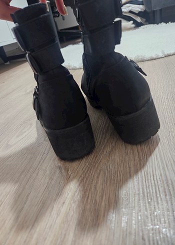 Siyah Tokalı Kadın Deri Bot - Görsel 6