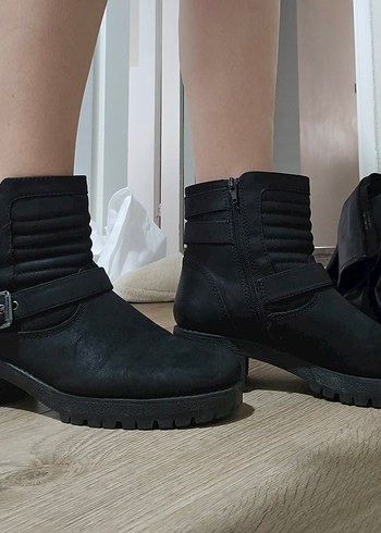 Siyah Tokalı Kadın Deri Bot - Görsel 9