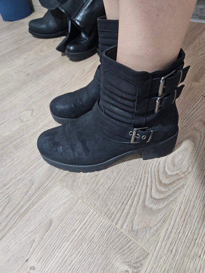 Siyah Tokalı Kadın Deri Bot - Görsel 2