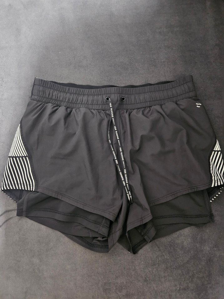 H&M Spor Şort - Görsel 2