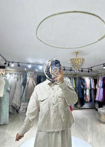 Drapeli Beyaz Kadın Ceket - Görsel 2