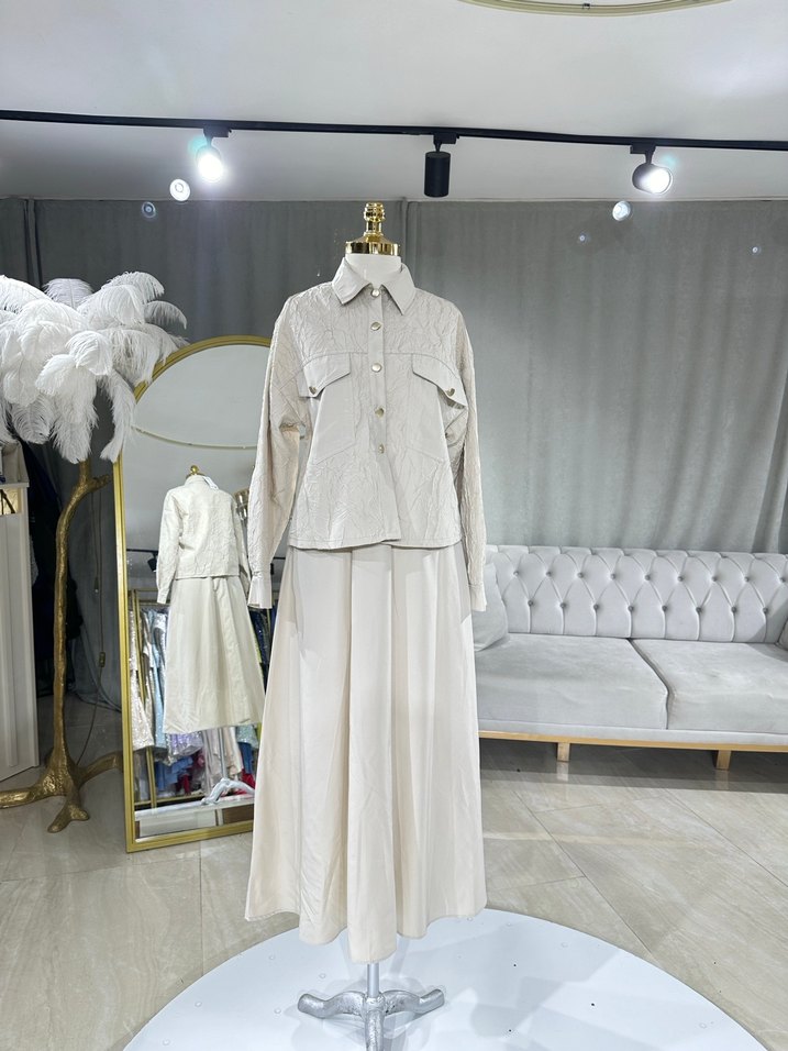 Drapeli Beyaz Kadın Ceket - Görsel 3