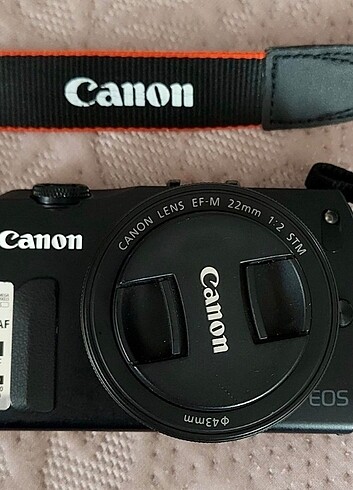 CANON EOS M AYNASIZ FOTOĞRAF MAKİNESİ