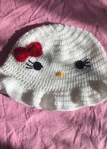 Hello kitty şapka 