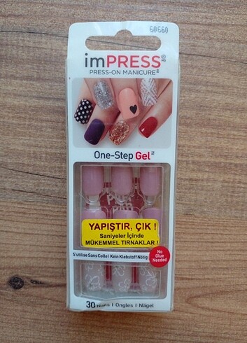 İmpress kendinden yapışkanlı takma tırnak 