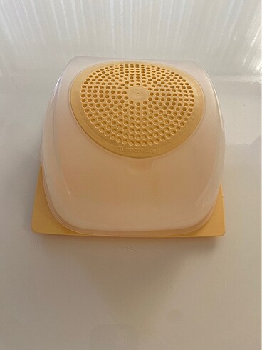 Tupperware peynir saklama kabı