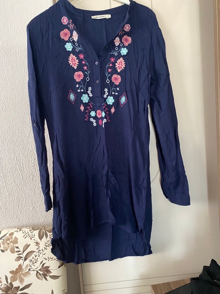 Nakışlı Lacivert Tunik — görsel 3/4