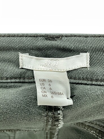 36 Beden yeşil Renk H&M Jean / Kot Şort %70 İndirimli.