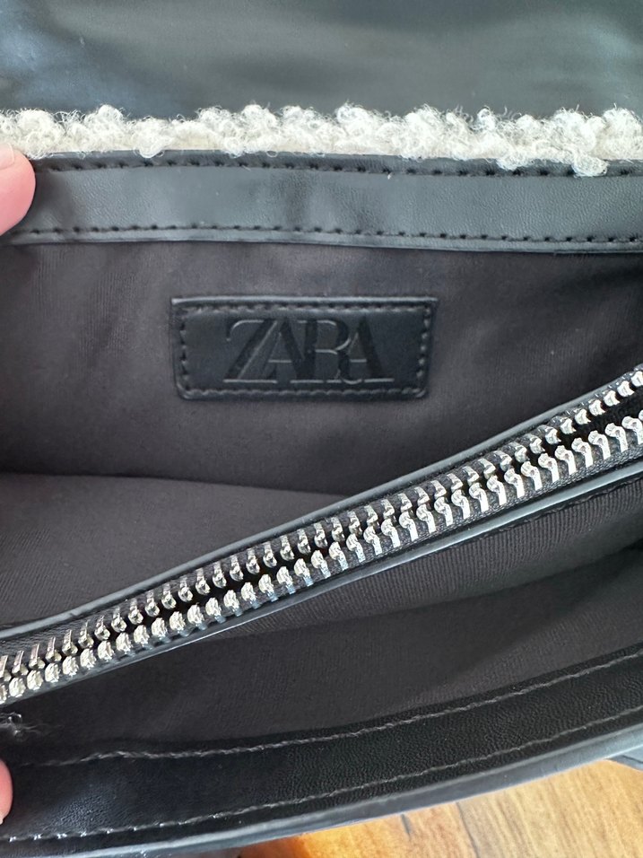 Zara orjinal Kürk Detaylı Kadın Siyah Beyaz Çanta - Görsel 3