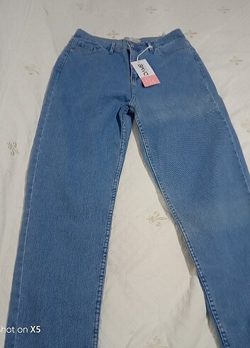 Etiketli mom jeans 