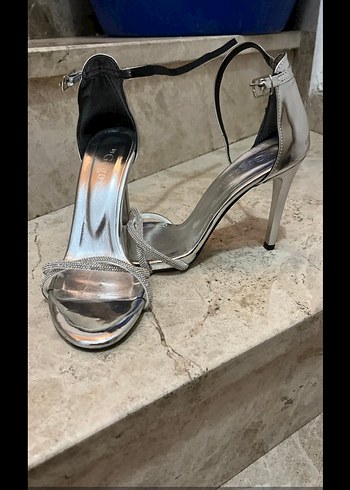 Metalik Mavi Stiletto Topuklu Kadın Ayakkabı - Görsel 4