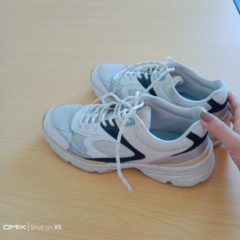 Bershka Beyaz Bağcıklı Kadın Spor Ayakkabı - Görsel 2