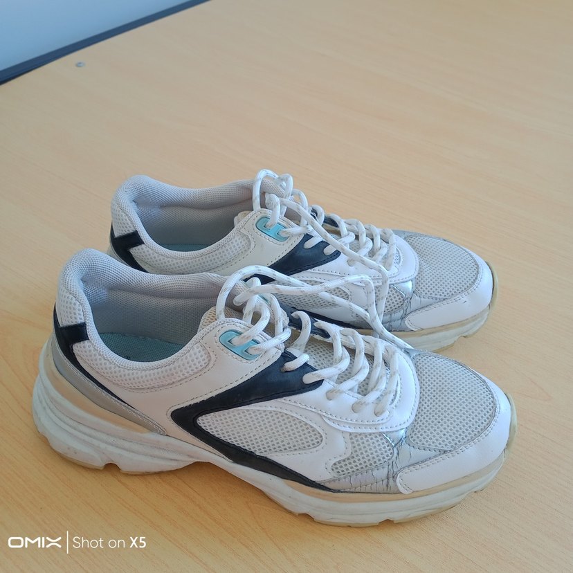 Bershka Beyaz Bağcıklı Kadın Spor Ayakkabı - Görsel 5