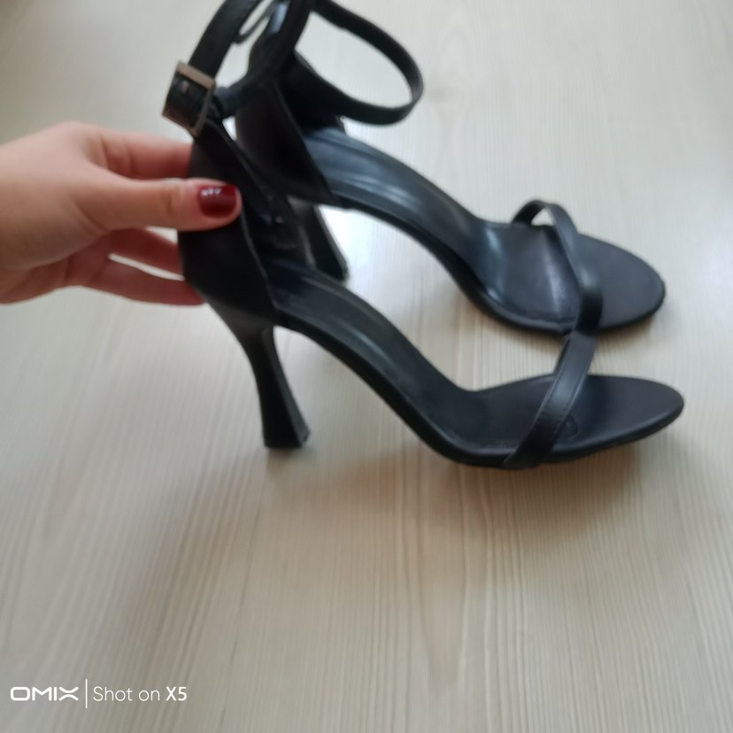 Tokalı Siyah İnce Topuklu Kadın Ayakkabı - Görsel 3