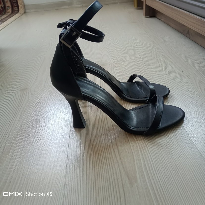 Tokalı Siyah İnce Topuklu Kadın Ayakkabı - Görsel 4