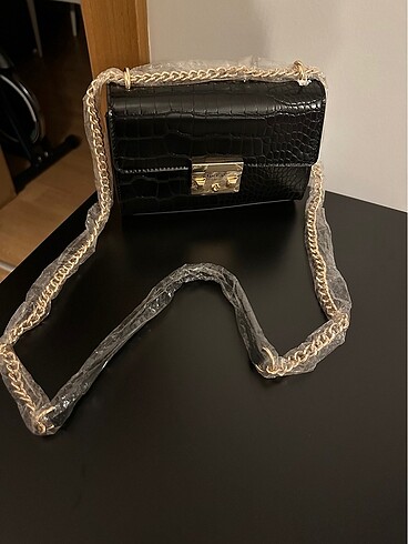 Guess Marka Siyah Çanta