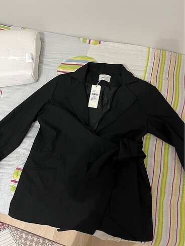 Bel bağlamalı ceket - Görsel 4