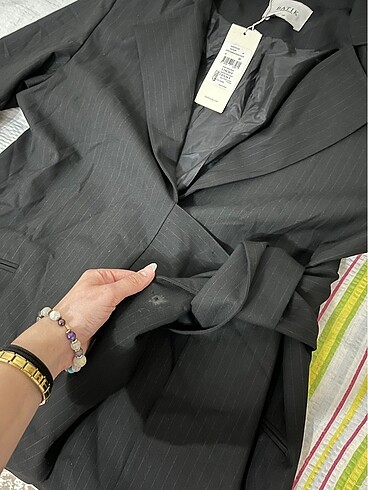 Bel bağlamalı ceket - Görsel 6