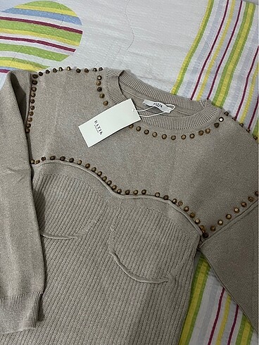 Zımba detay bluz - Görsel 2