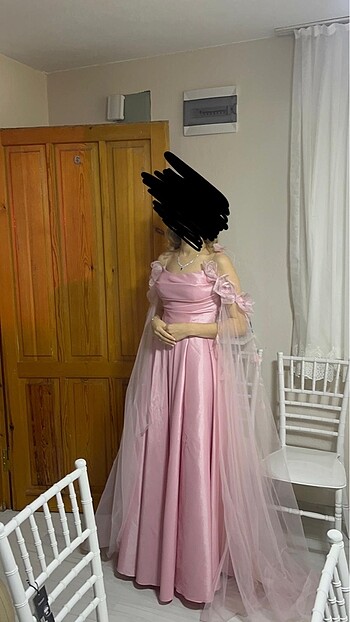 Pembe nişan elbisesi