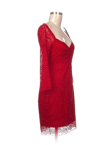 Guess Guess Kısa Elbise %70 İndirimli.