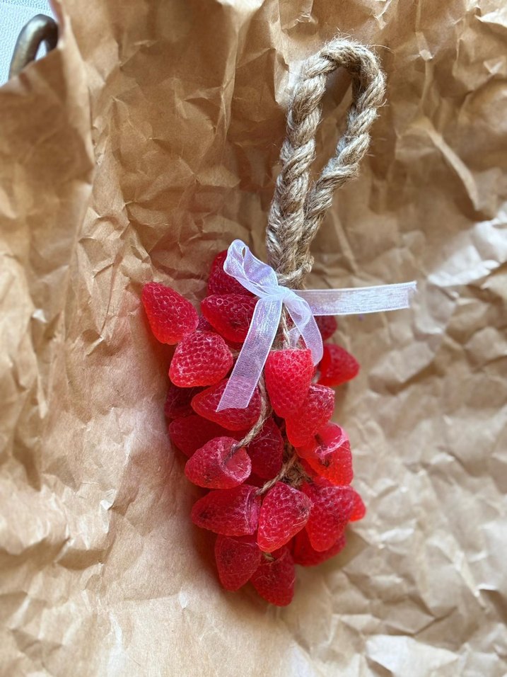 Çilek Kokulu Asma Sabun - Görsel 2