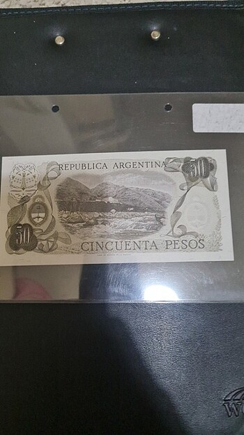  50 pesos 