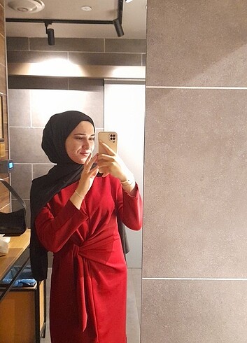 m Beden Kırmızı yandan bağlamalı elbise