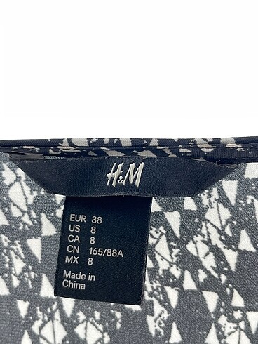 38 Beden çeşitli Renk H&M Kısa Elbise %70 İndirimli.