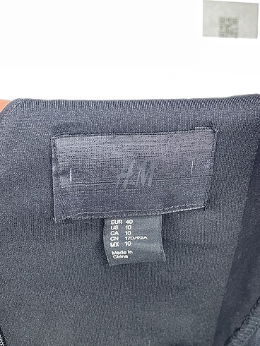 40 Beden siyah Renk H&M Kısa Elbise %70 İndirimli.