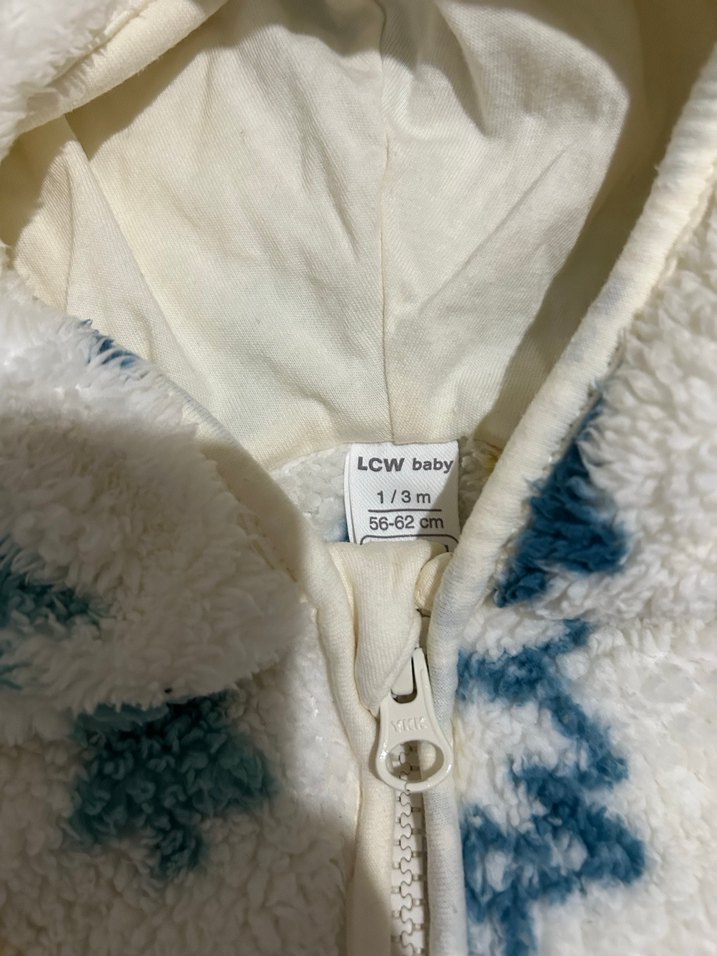 LCW Bebek Erkek Beyaz Desenli Peluş Tulumu - Görsel 3