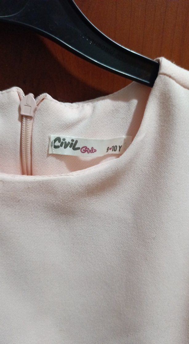 Kız Çocuk Beyaz Kolsuz Tüylü Elbise. 9_10 yaş Civil marka - Görsel 2