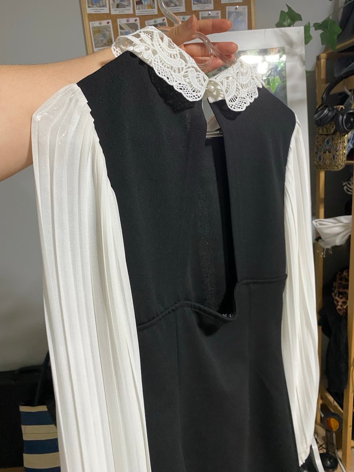 Dantel Yakalı Siyah Midi Elbise - Görsel 3