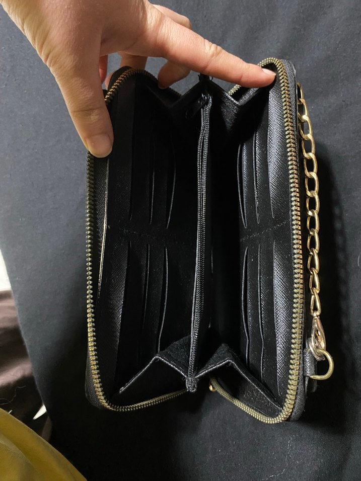 Zincir Askılı Siyah Deri Yılan Desenli Çanta - Görsel 2