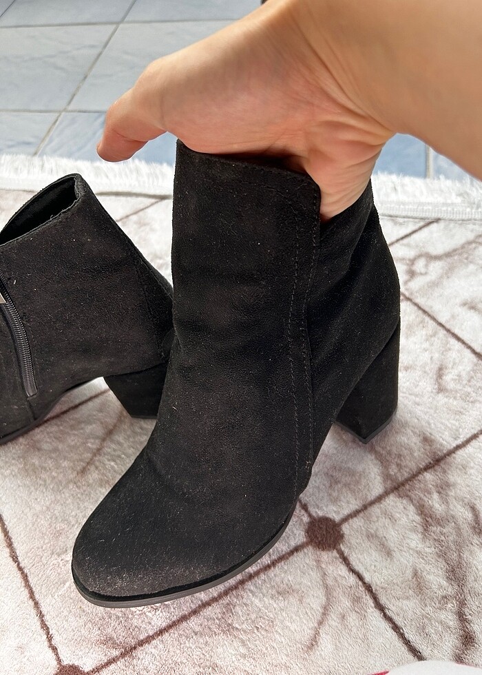 Siyah bot - Görsel 3