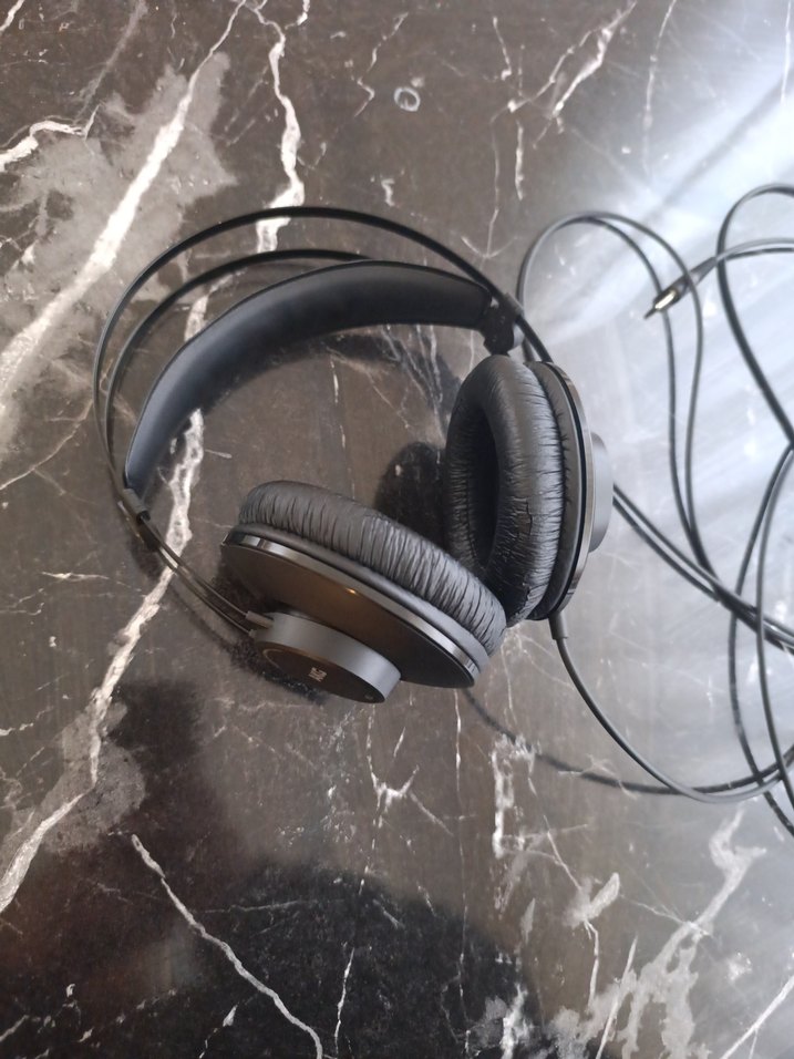 Akg K52 kulaküstü Stüdyo Kulaklık - Görsel 3