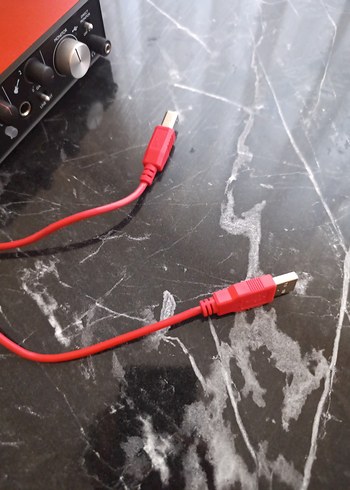 Focusrite Scarlett Solo Kırmızı Ses Kartı - Görsel 3