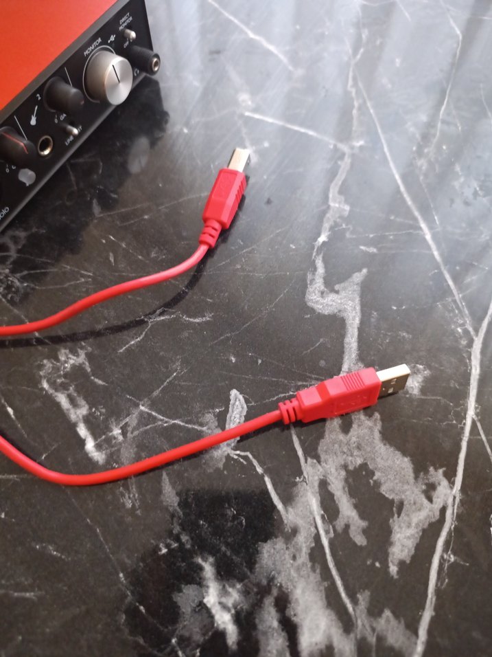 Focusrite Scarlett Solo Kırmızı Ses Kartı - Görsel 3