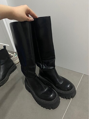 Zara Siyah Çizme