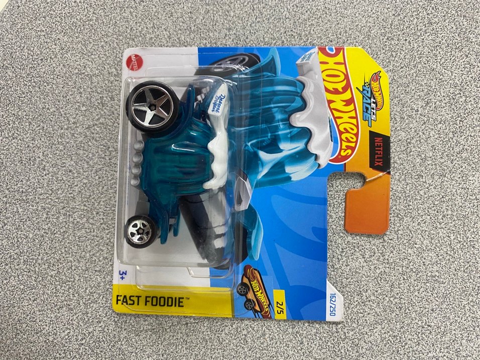 Çeşitli Renklerde Mini Oyuncak Arabalar - Görsel 4